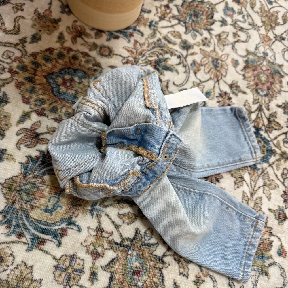 Old Navy Toddler Boy Light Wash Denim Jeans 12-18 Months Elasticized Back
